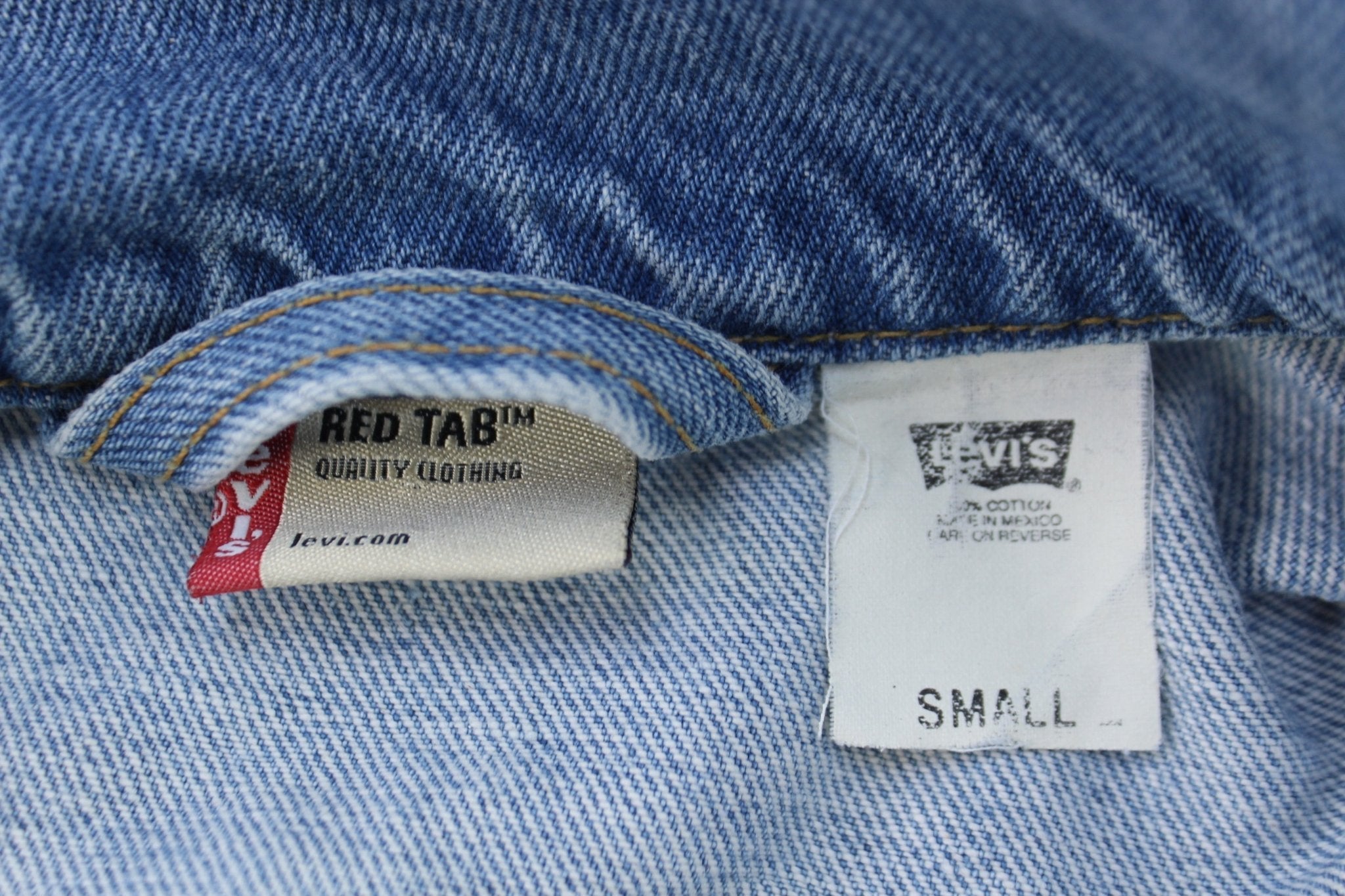 Vintage Women's Levi's Light Wash Denim Jacket - ThriftedThreads.com