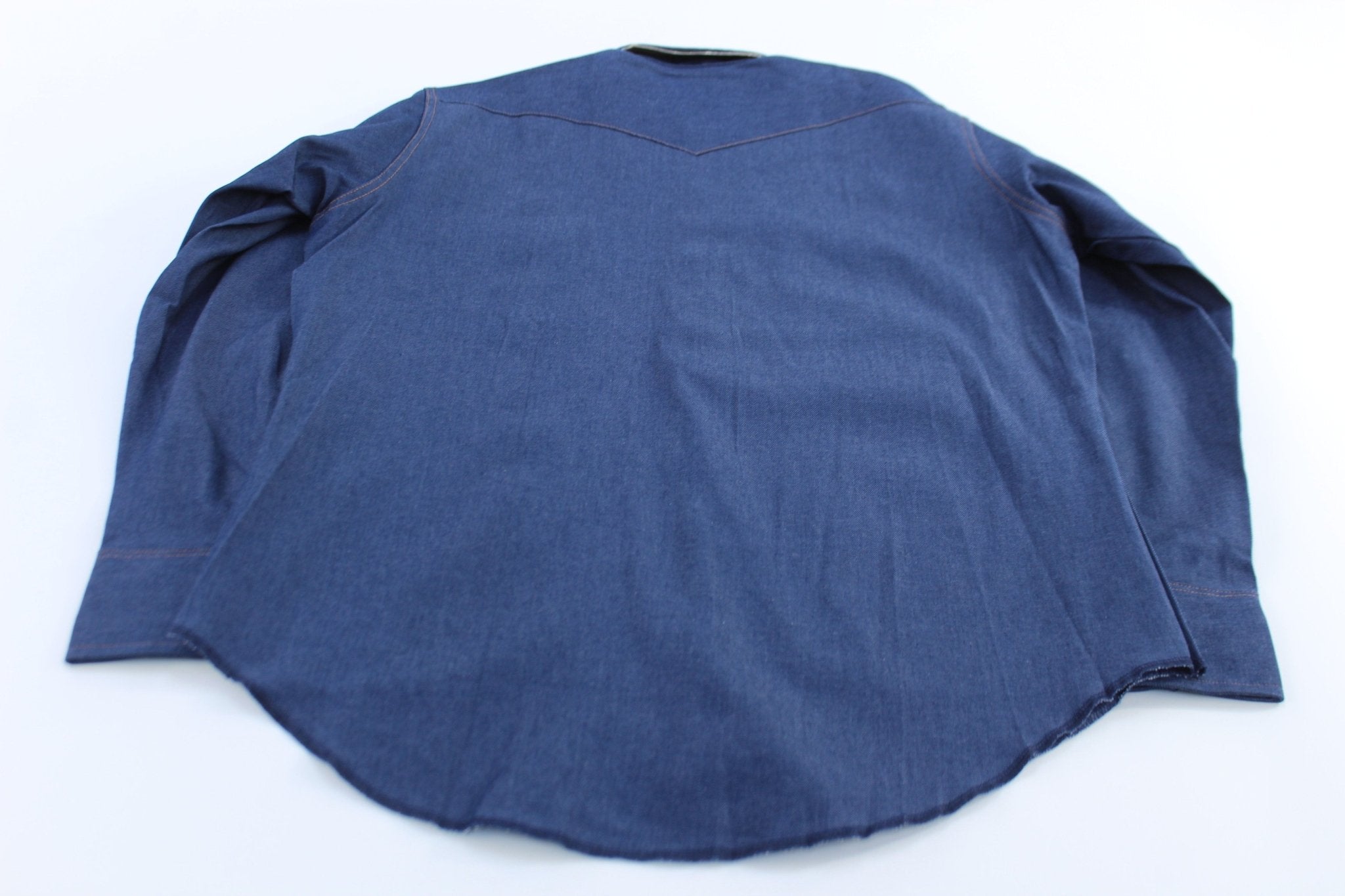 Vintage Wrangler Denim Pearl Snap LS Button Down - ThriftedThreads.com