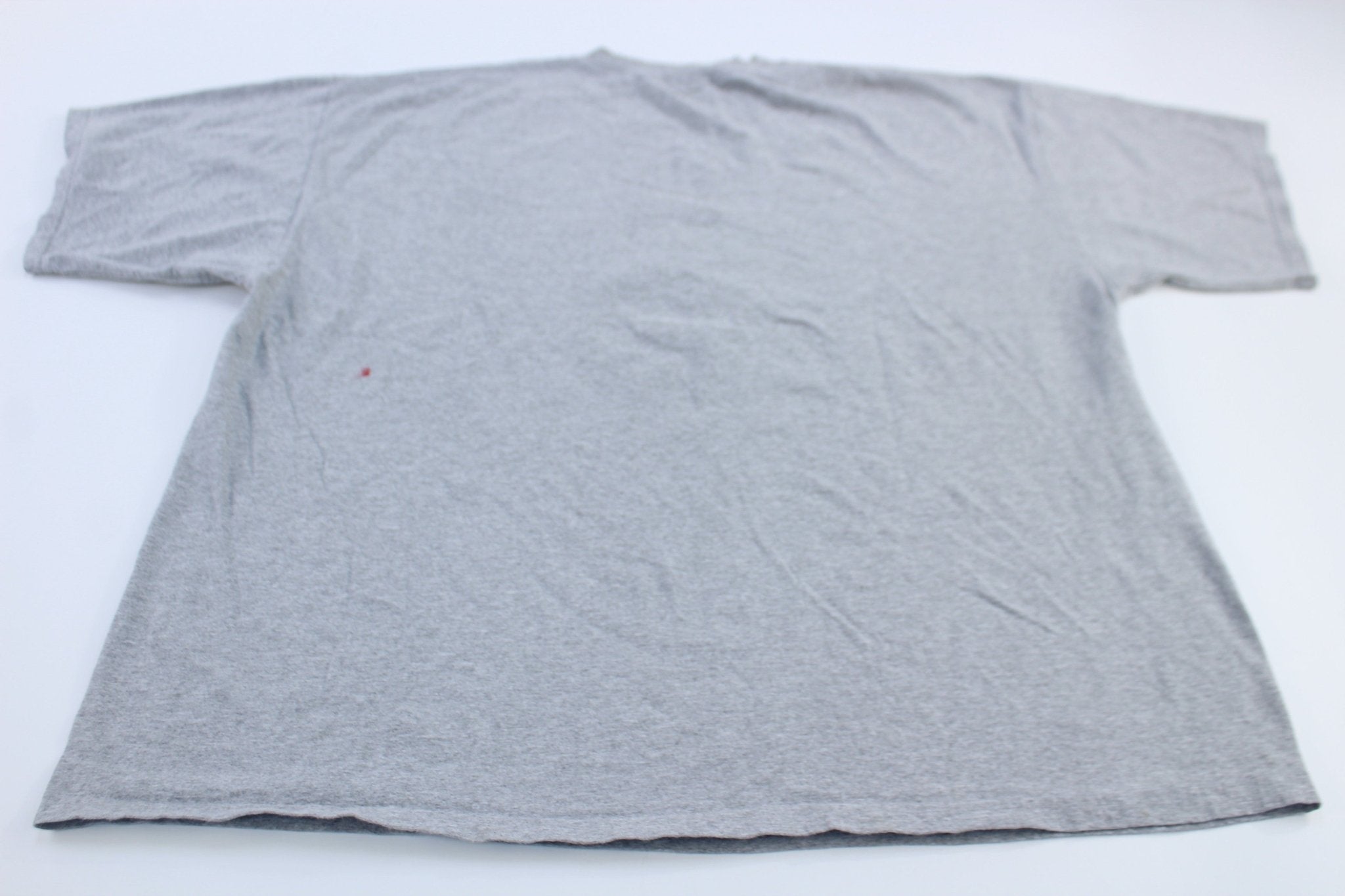 Walt Disney World Mickey Mouse Graphic T-Shirt - ThriftedThreads.com
