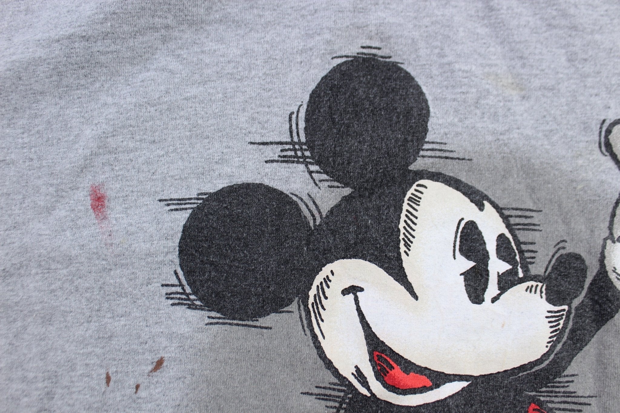 Walt Disney World Mickey Mouse Graphic T-Shirt - ThriftedThreads.com