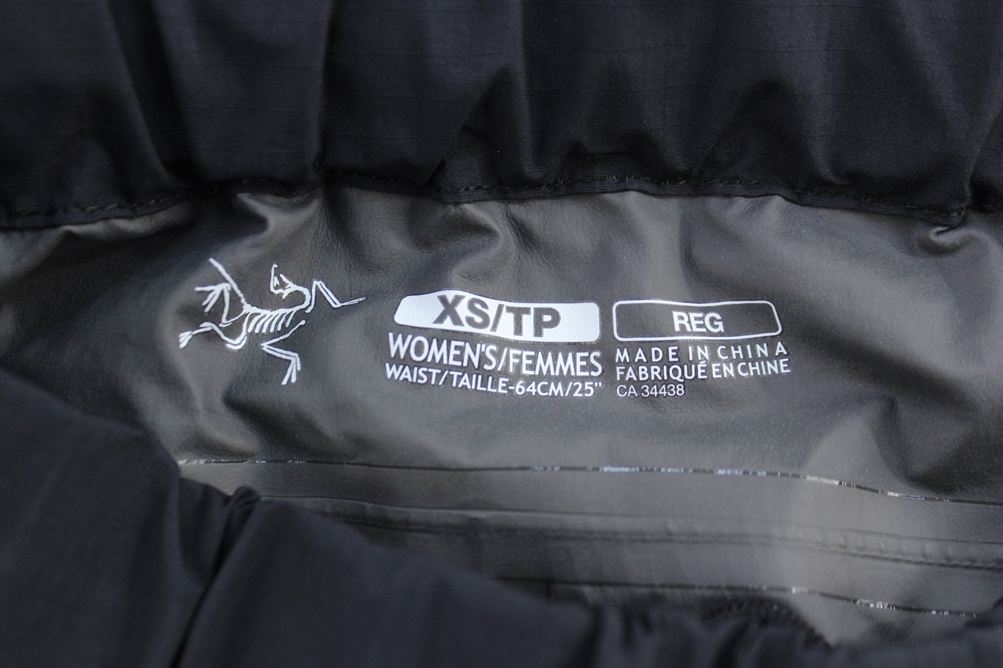 Women's Arc'teryx Black Gore - Tex Pants - ThriftedThreads.com