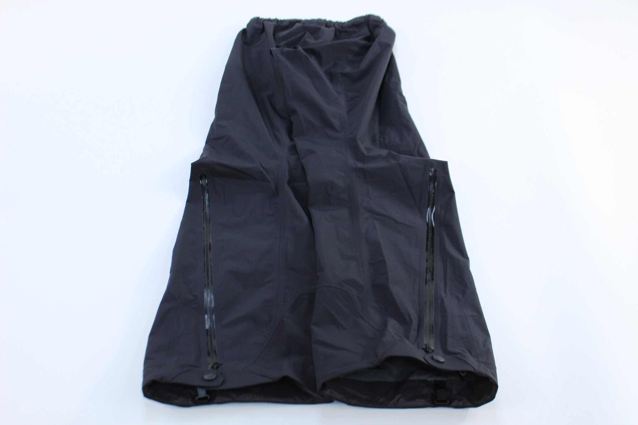 Women's Arc'teryx Black Gore - Tex Pants - ThriftedThreads.com