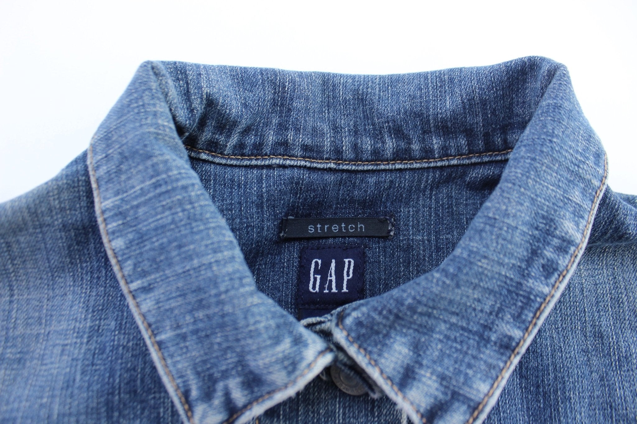 Women's Gap Denim Jacket - ThriftedThreads.com
