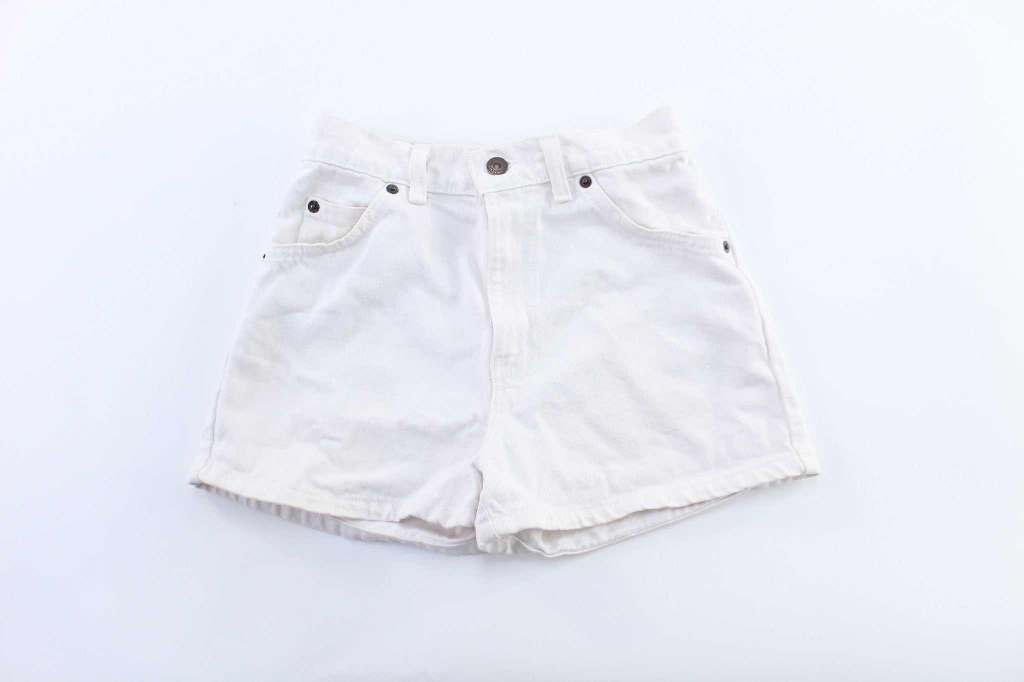 Women's Levi's White Denim Shorts - ThriftedThreads.com