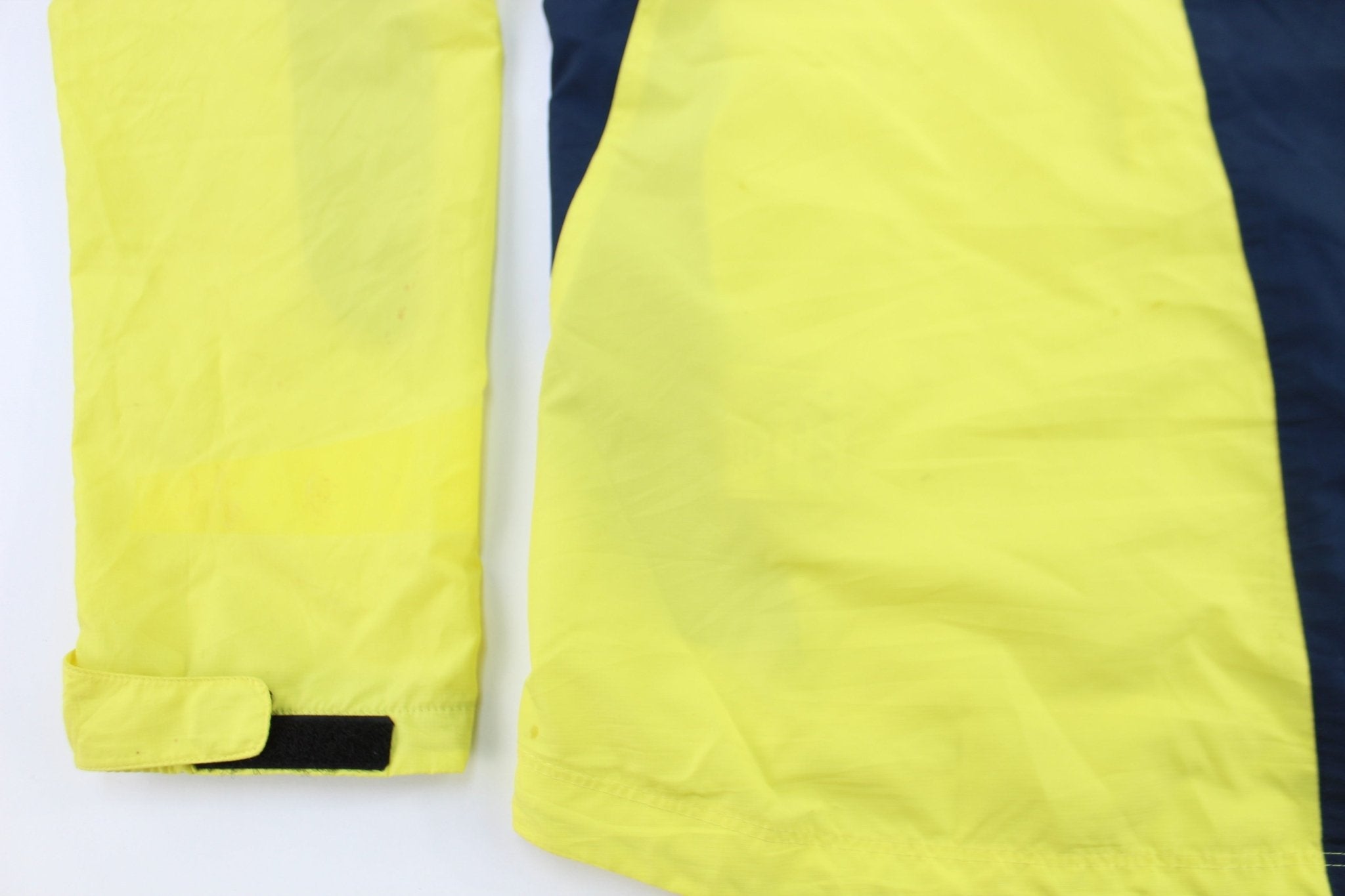 Women's Nike Embroidered Logo Black & Yellow Full Zip Windbreaker - Jacket - Thrifted Threads