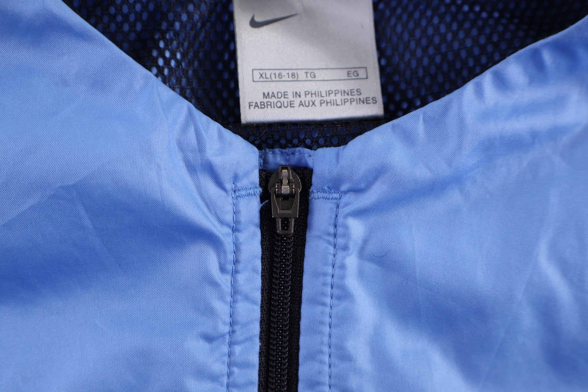 Women's Nike Embroidered Logo Quarter Zip Windbreaker - Jacket - Thrifted Threads