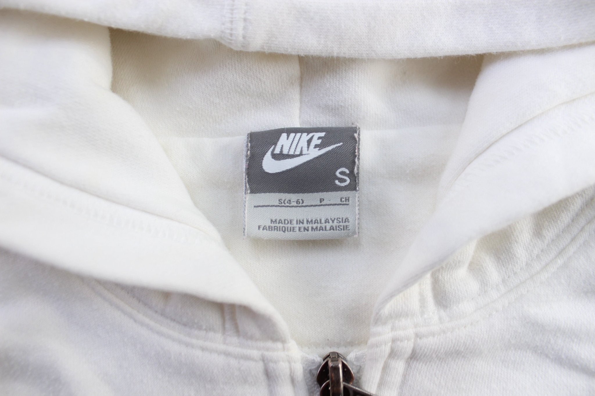 Women's Nike Embroidered Logo White Zip Up Hoodie - ThriftedThreads.com