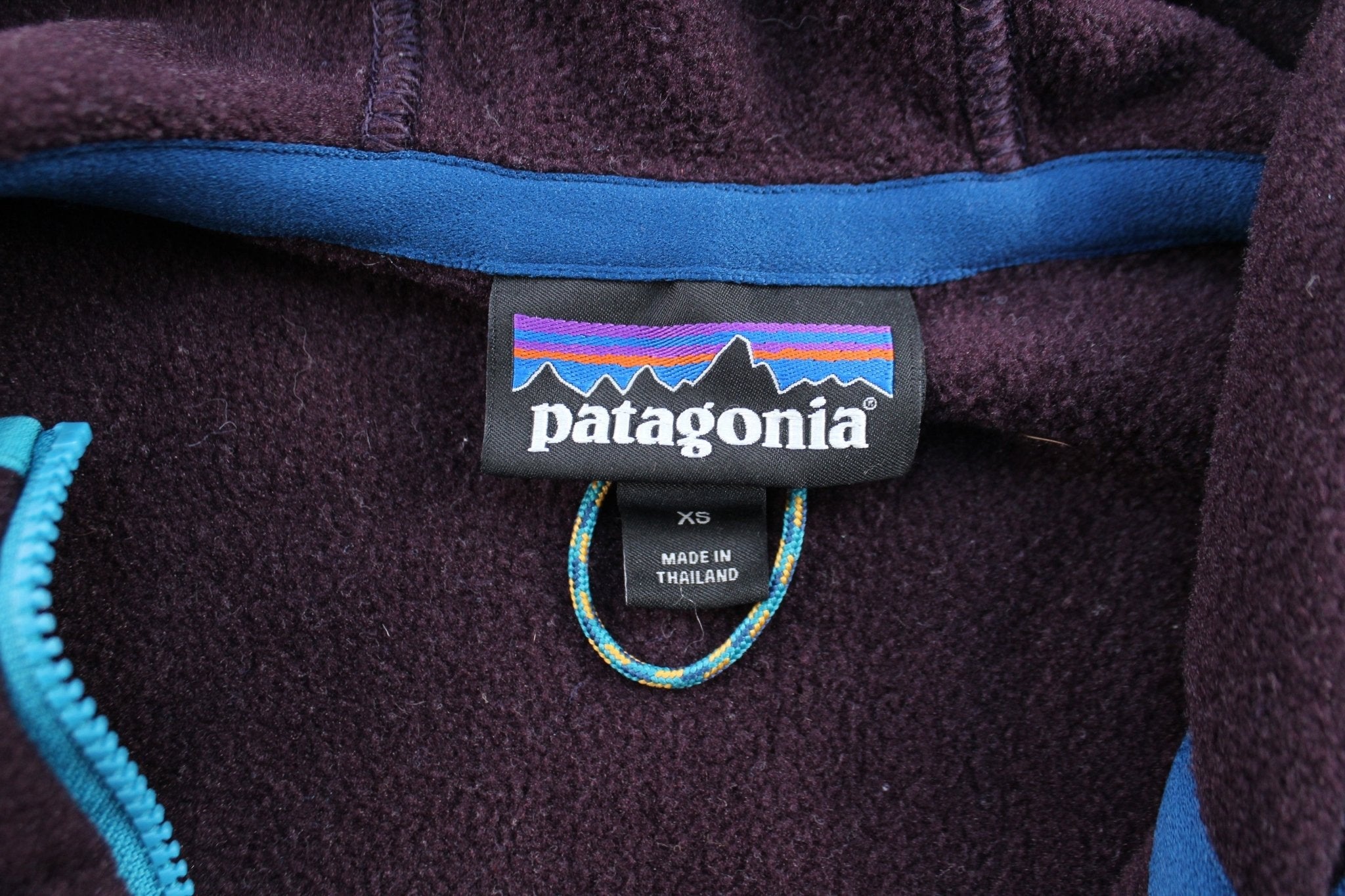 Women's Patagonia Logo Patch Blue & Purple Zip Up Jacket - ThriftedThreads.com