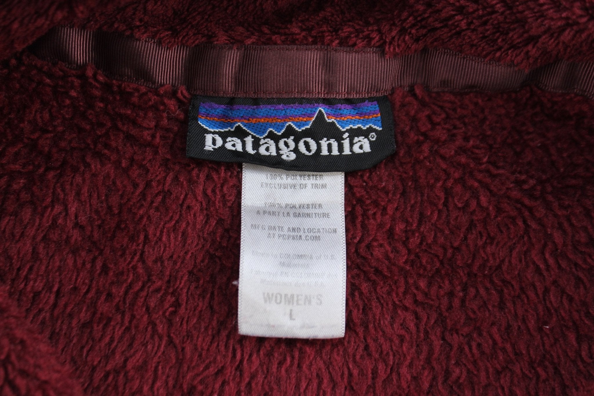 Women's Patagonia Logo Patch Burgundy Re - Tool Snap Pullover - ThriftedThreads.com