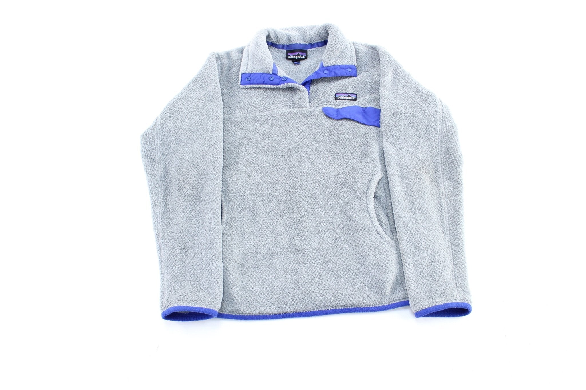 Women's Patagonia Logo Patch Grey & Blue Pullover Jacket - ThriftedThreads.com