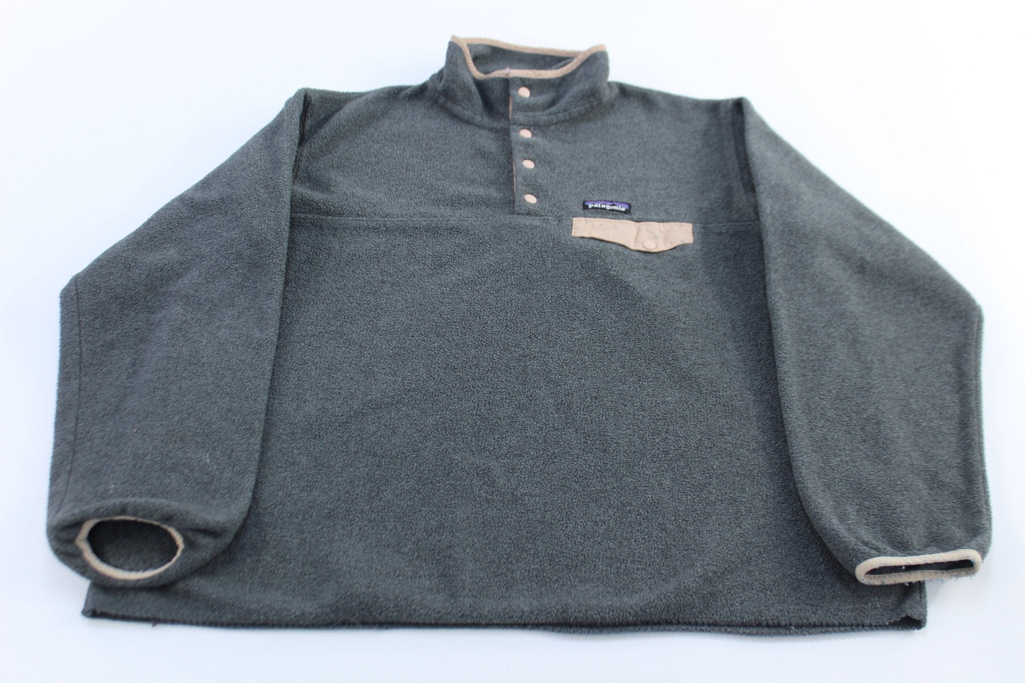 Women's Patagonia Logo Patch Grey & Peach Snap - T Fleece Pullover - ThriftedThreads.com