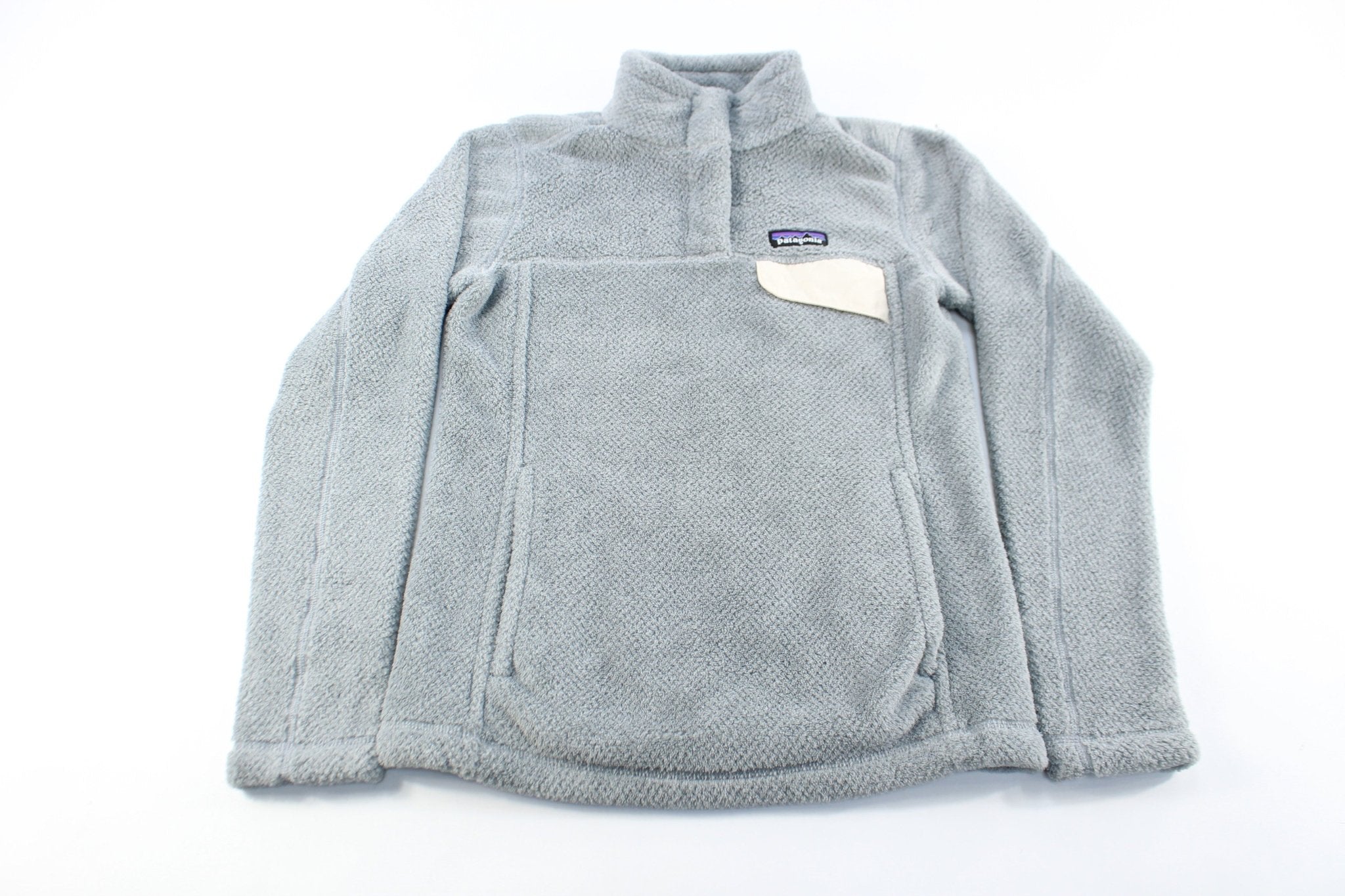 Women's Patagonia Logo Patch Grey Pullover Jacket - ThriftedThreads.com