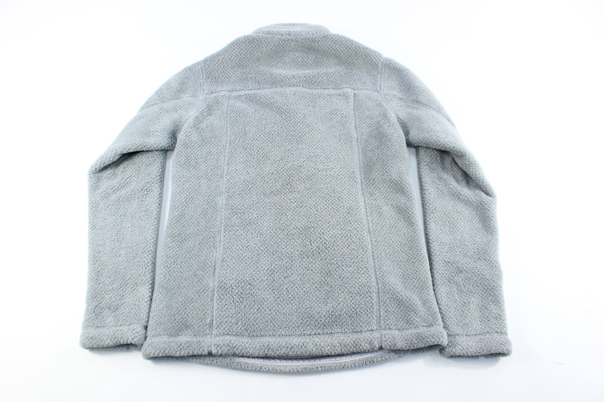 Women's Patagonia Logo Patch Grey Pullover Jacket - ThriftedThreads.com