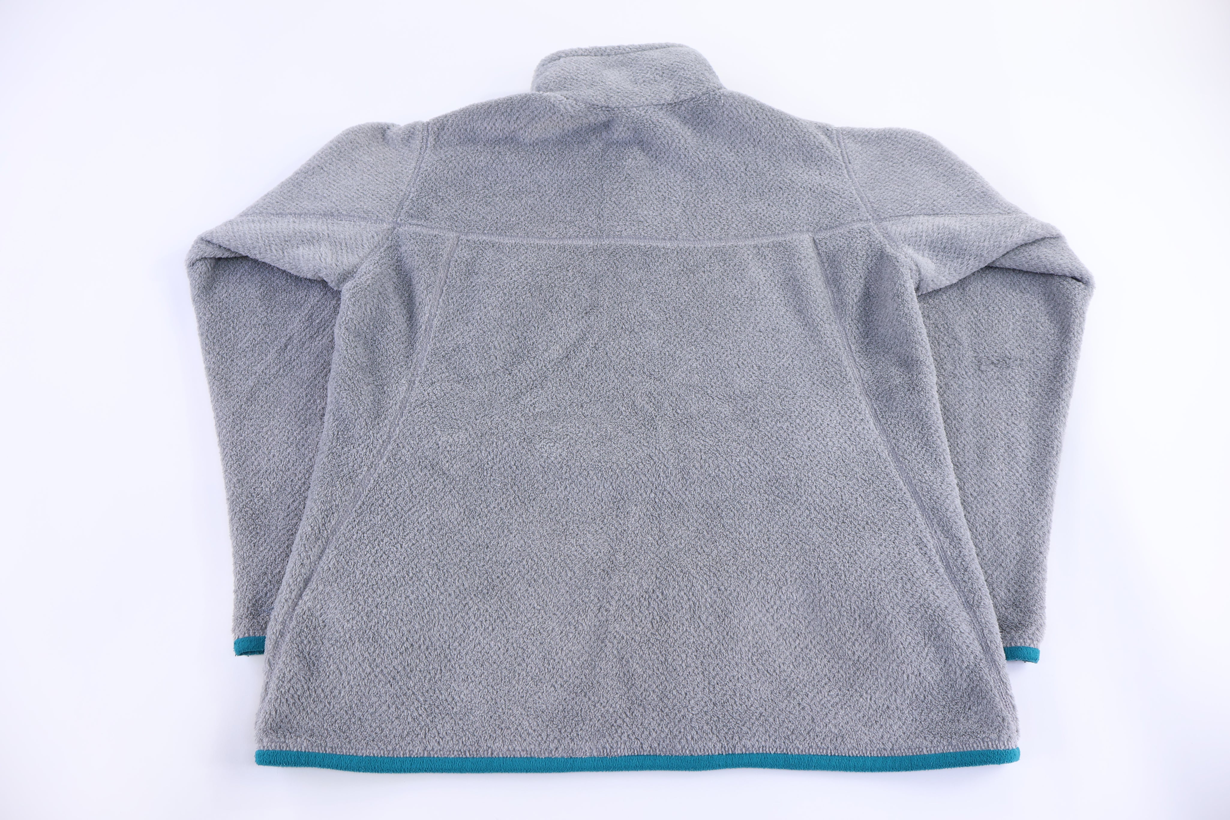 Women's Patagonia Logo Patch Grey Pullover Sweater - Sweater - Thrifted Threads