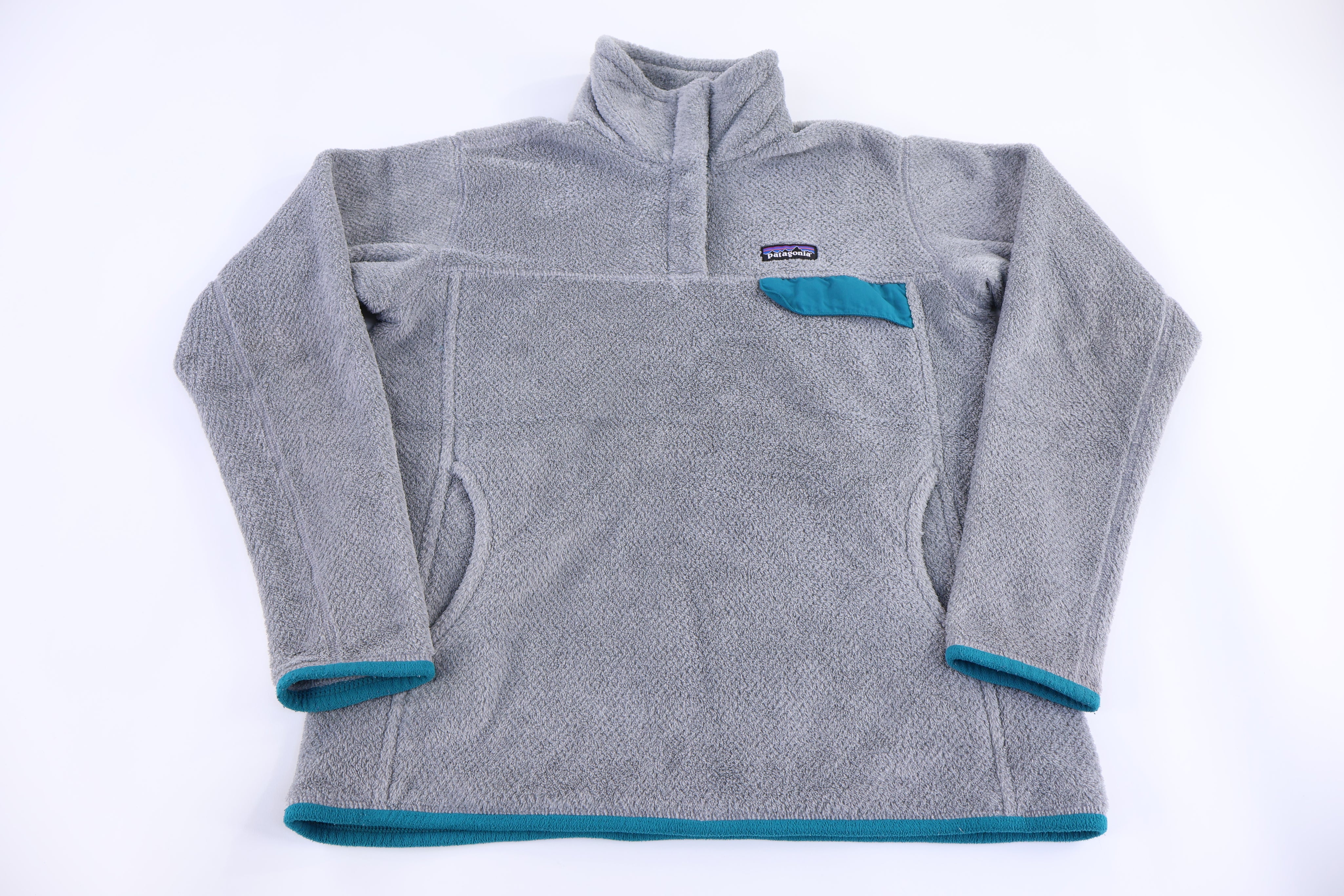 Women's Patagonia Logo Patch Grey Pullover Sweater - Sweater - Thrifted Threads