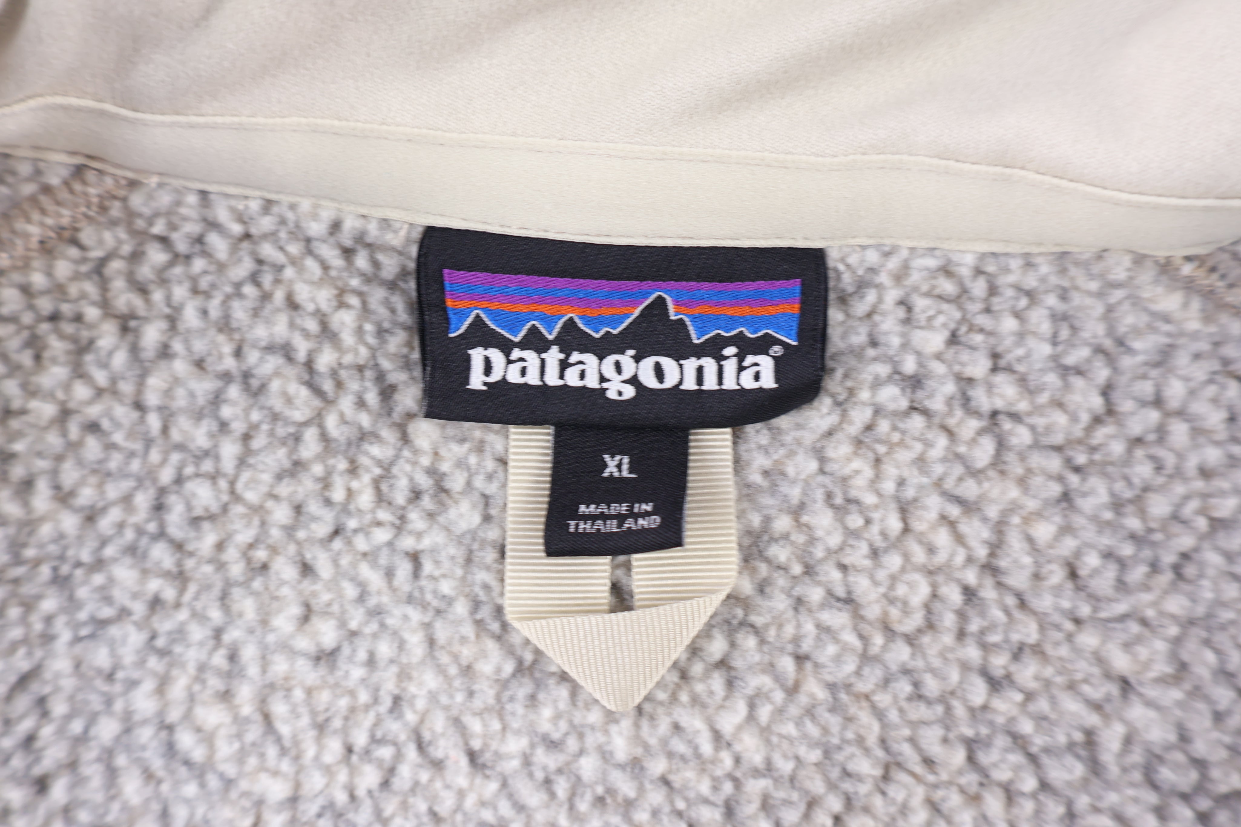 Women's Patagonia Logo Patch Grey Quarter Zip Fleece Pullover - Sweater - Thrifted Threads