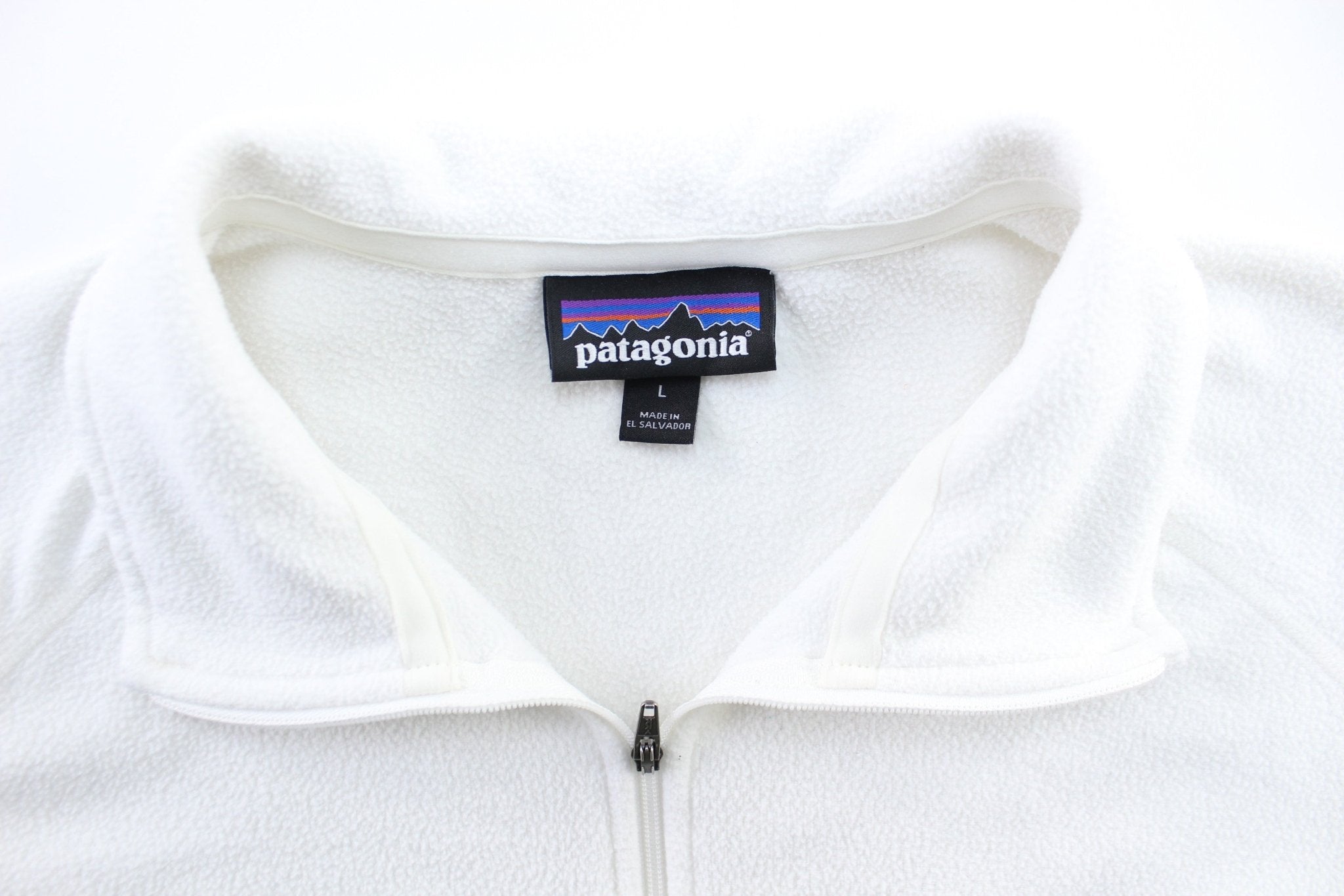 Women's Patagonia Logo Patch White Pullover Jacket - ThriftedThreads.com