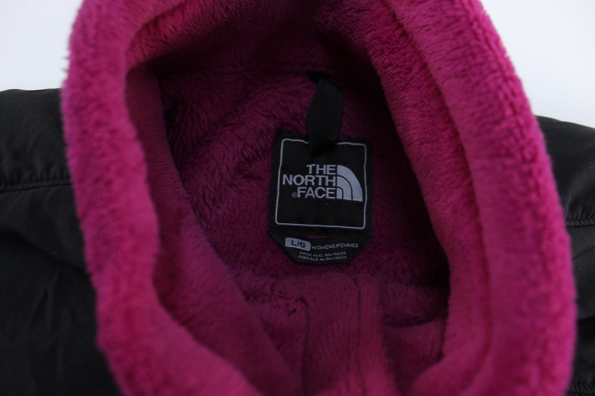 Women's The North Face Embroidered Logo Black & Purple Sherpa Jacket - ThriftedThreads.com
