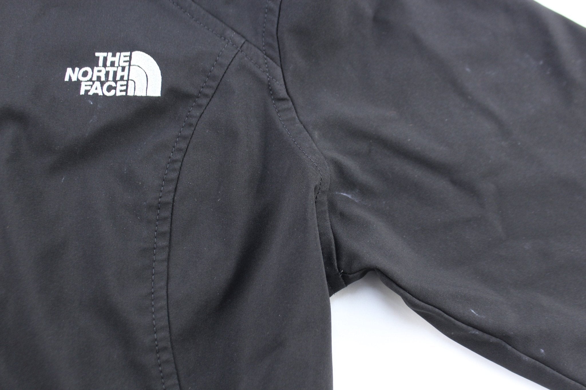 Women's The North Face Embroidered Logo Black Shell Jacket - ThriftedThreads.com