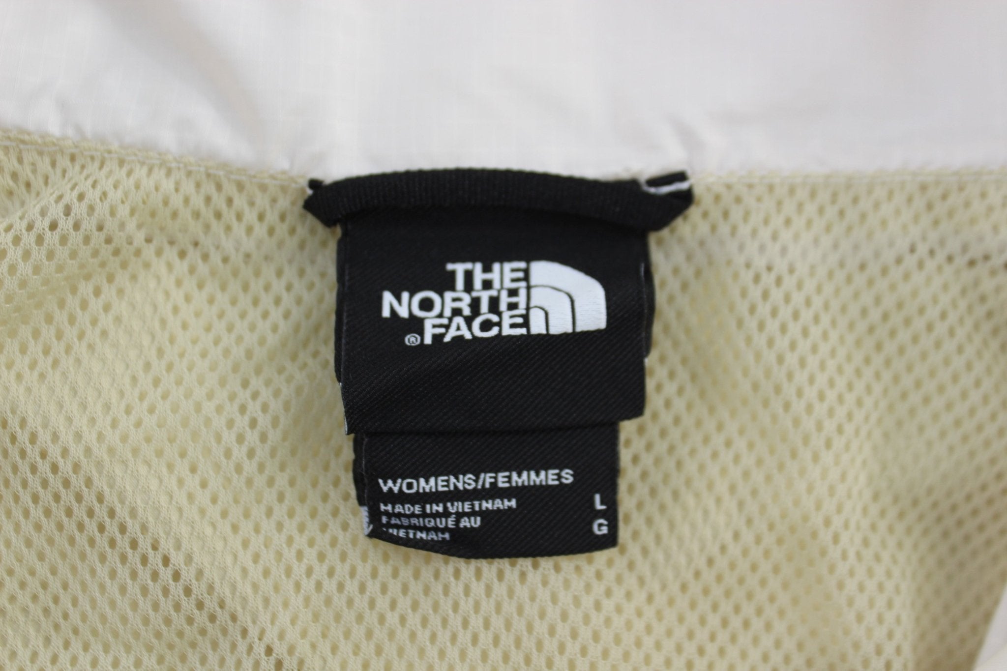 Women's The North Face Embroidered Logo Full Zip Windbreaker - ThriftedThreads.com