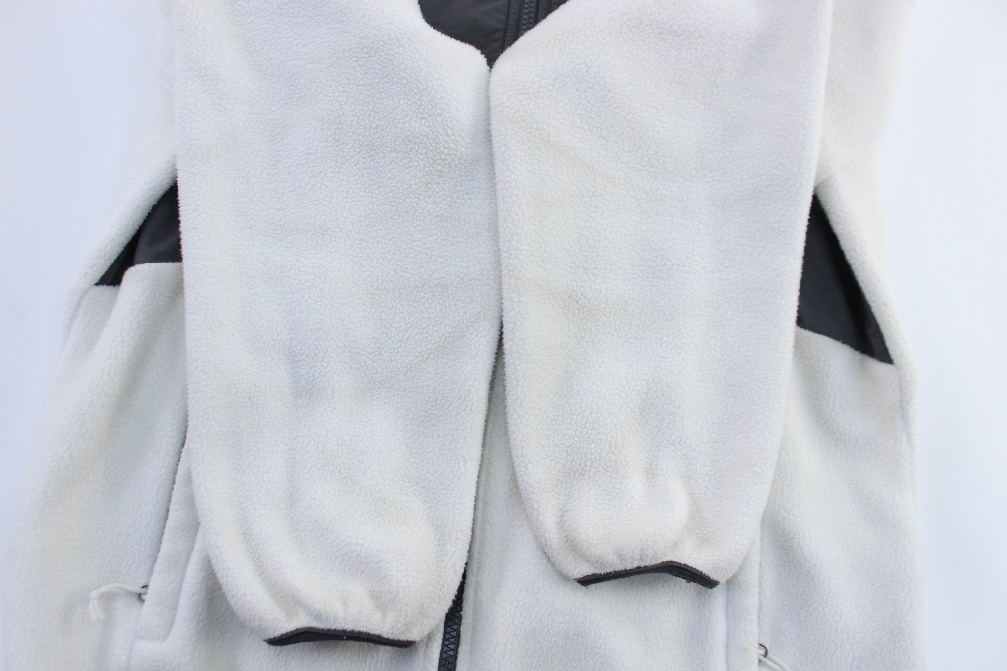 Women's The North Face Grey & White Denali Hooded Jacket - ThriftedThreads.com
