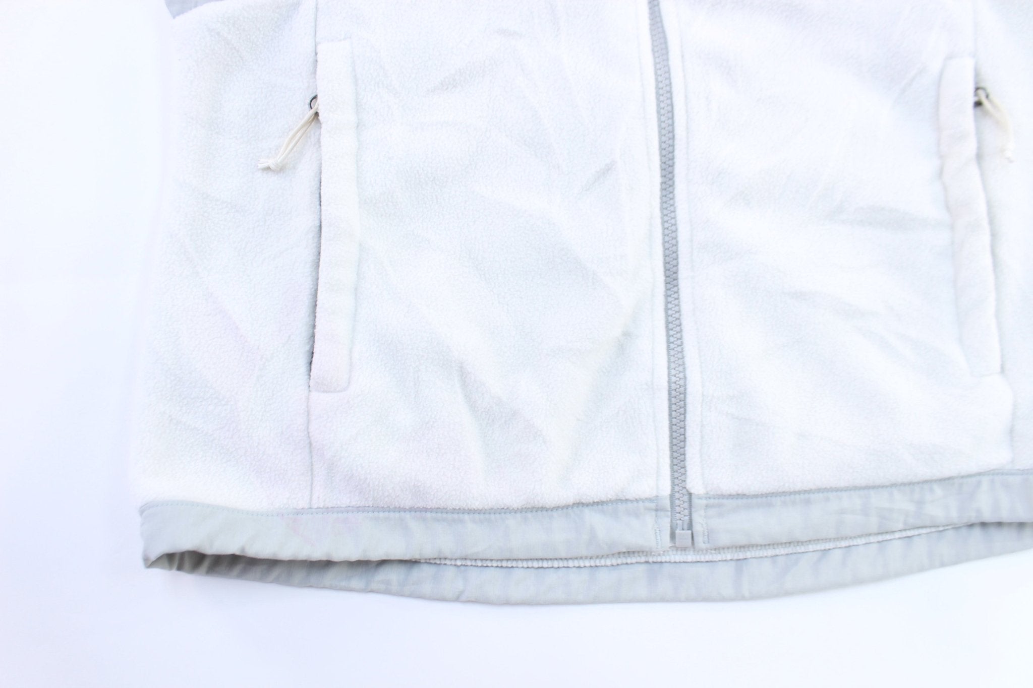 Women's The North Face Light Grey& White Denali Jacket - ThriftedThreads.com