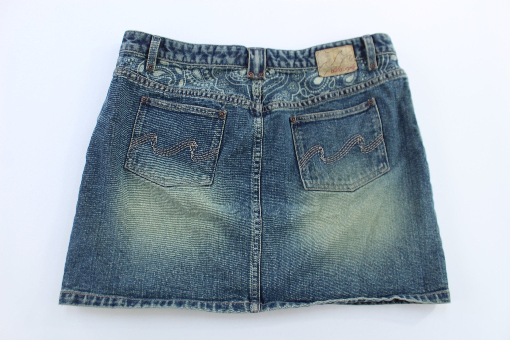 Women's Y2K Billabong Denim Washed Mini Skirt - ThriftedThreads.com