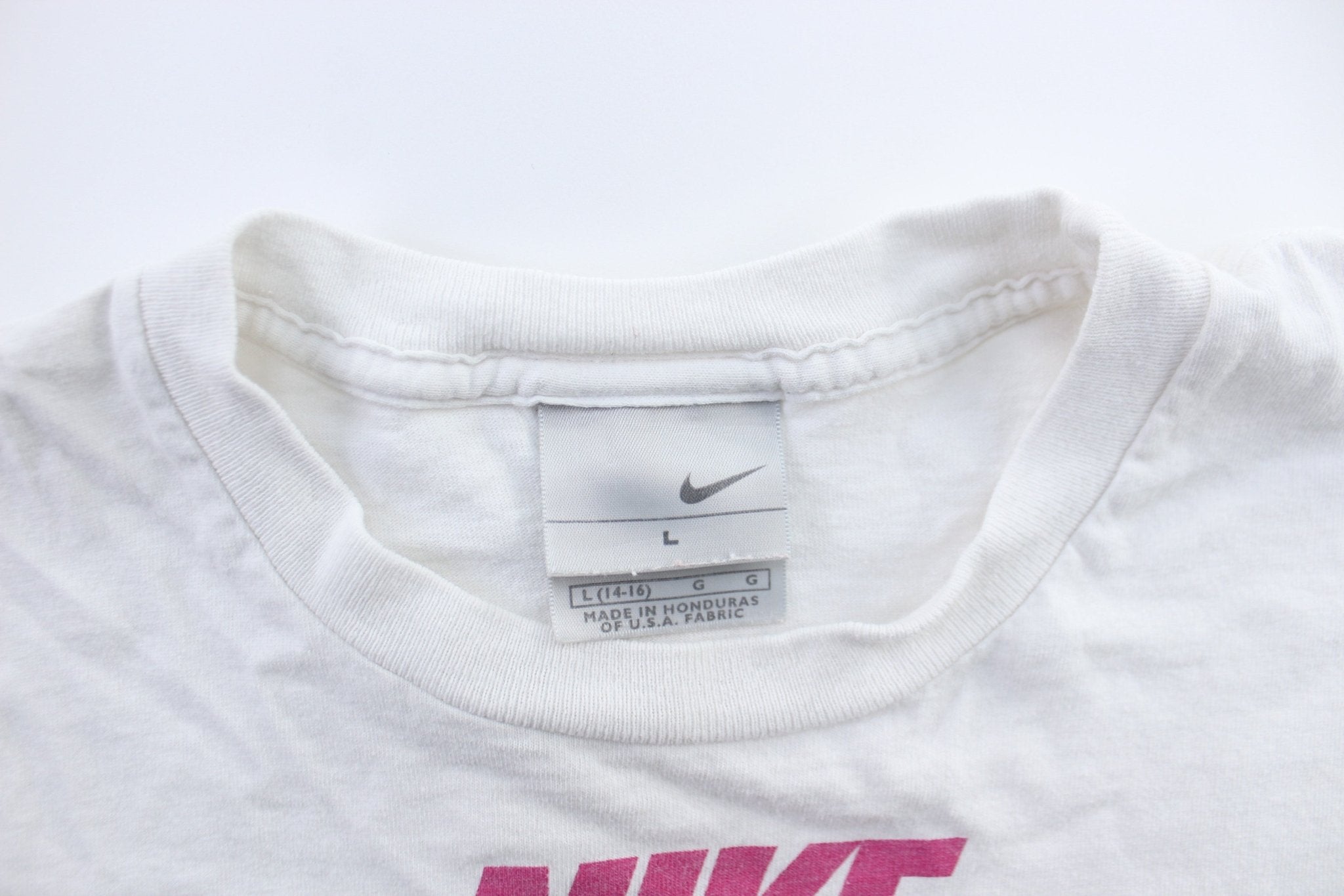 Women's Y2K Nike Logo White T - Shirt - ThriftedThreads.com