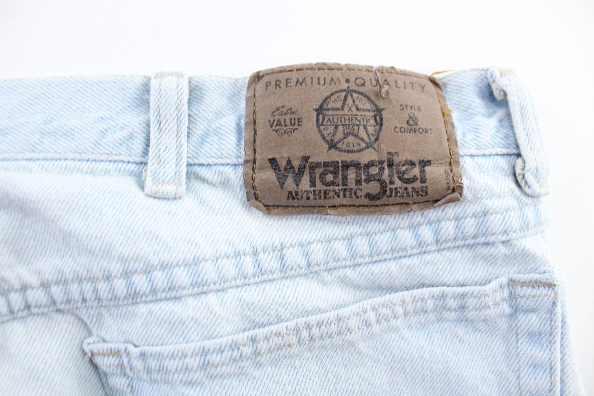 Wrangler Light Wash Denim Shorts - ThriftedThreads.com