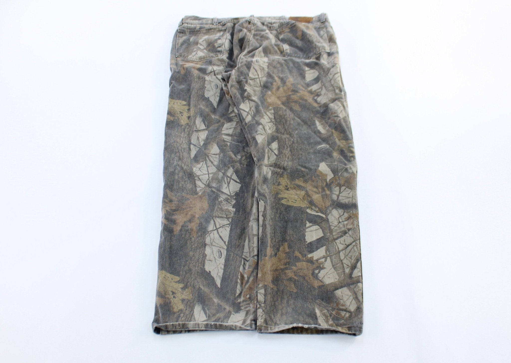 Wrangler Pro Gear Realtree Hardwood Camo Pants - ThriftedThreads.com