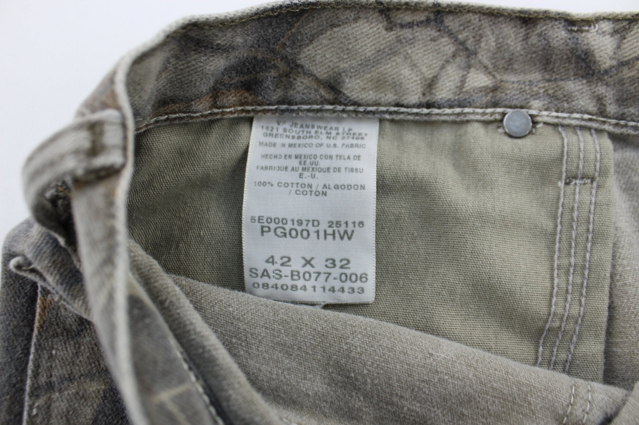 Wrangler Pro Gear Realtree Hardwood Camo Pants - ThriftedThreads.com