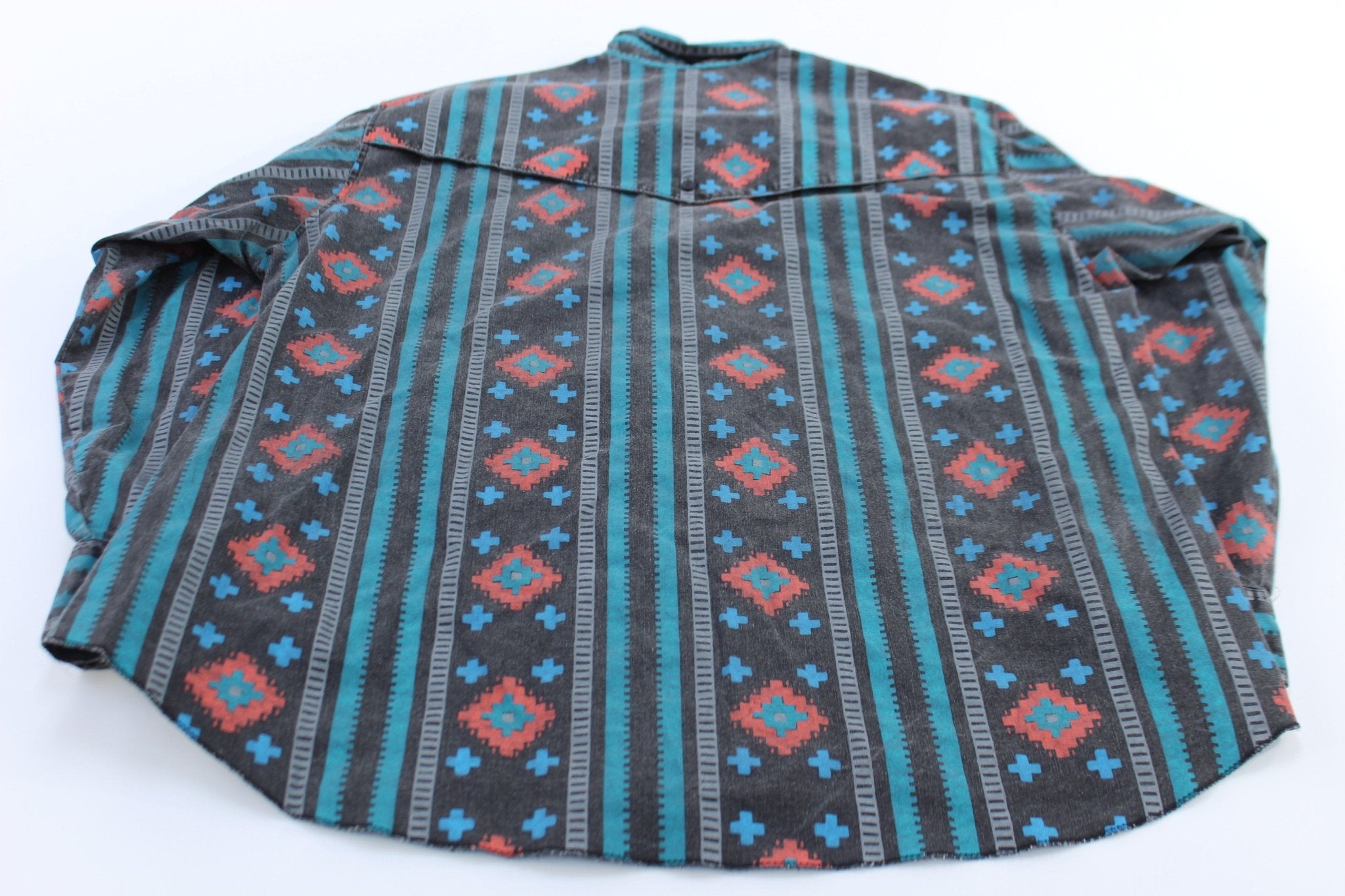 Wrangler Western Patterned LS Button Down - ThriftedThreads.com