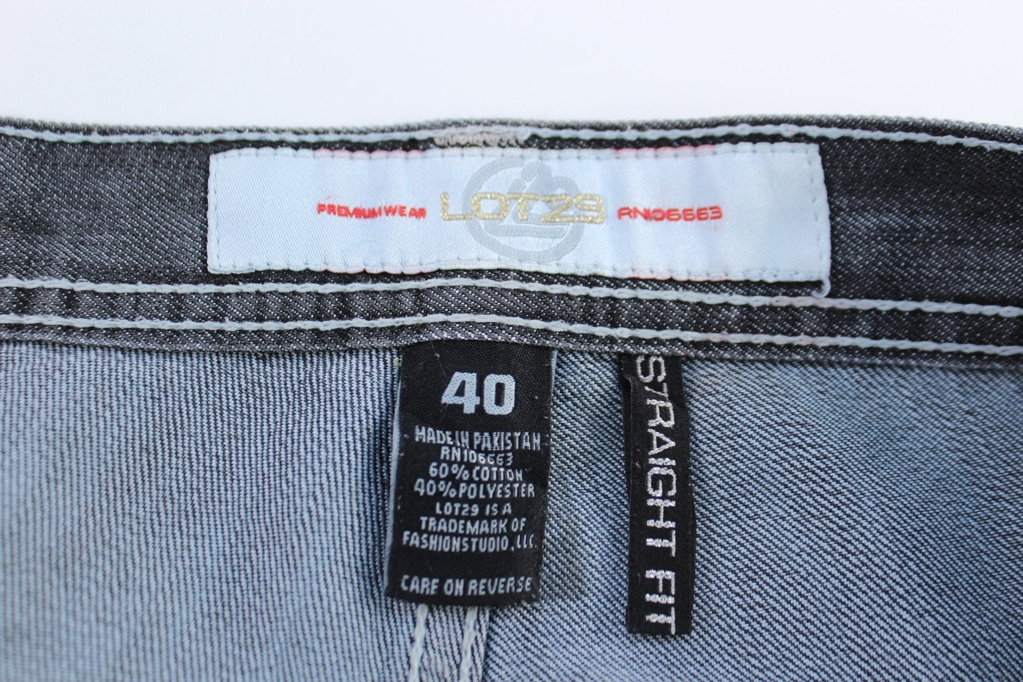 Y2K Lot 29 Black Denim Shorts - ThriftedThreads.com