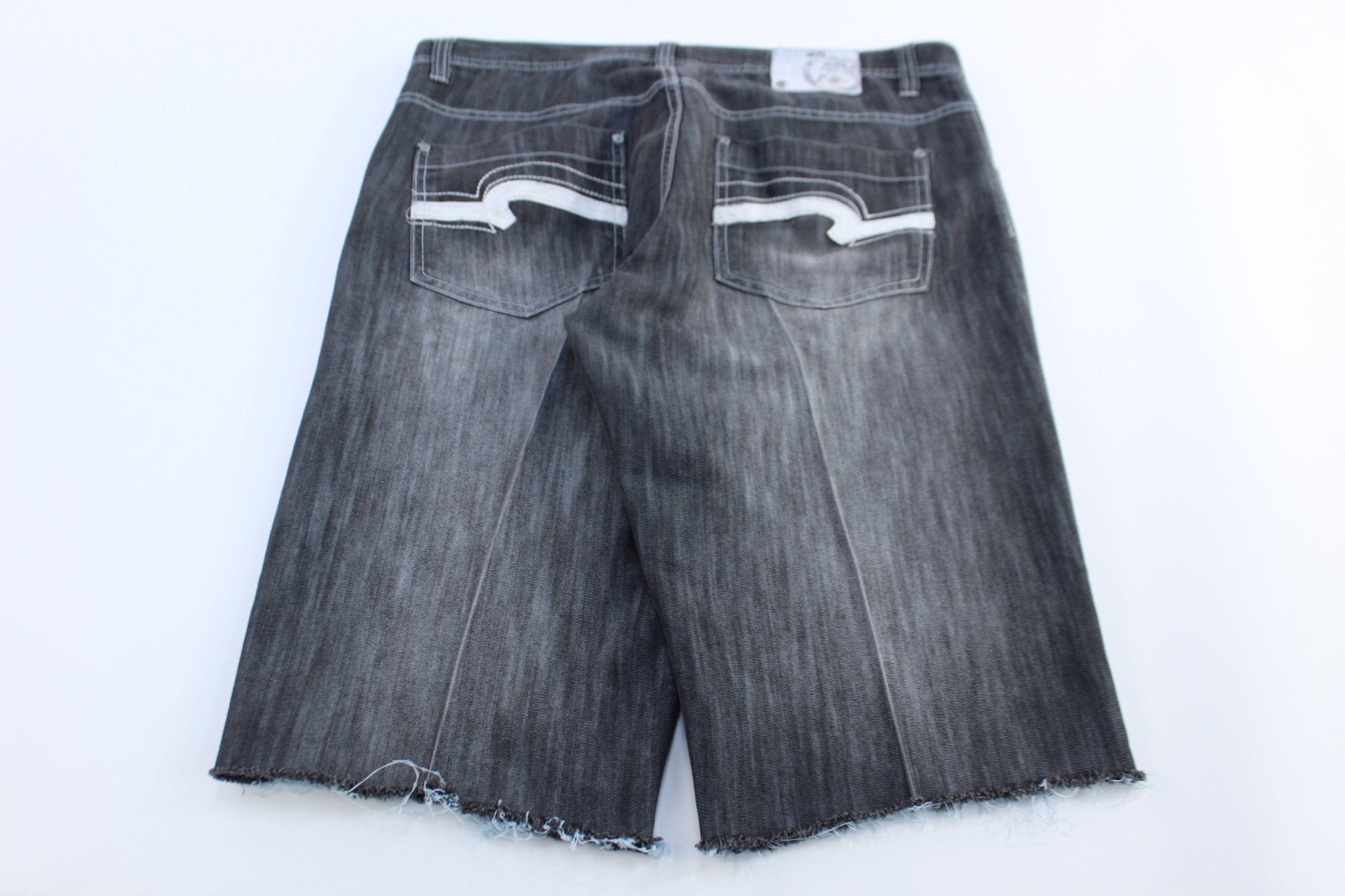 Y2K Lot 29 Black Denim Shorts - ThriftedThreads.com