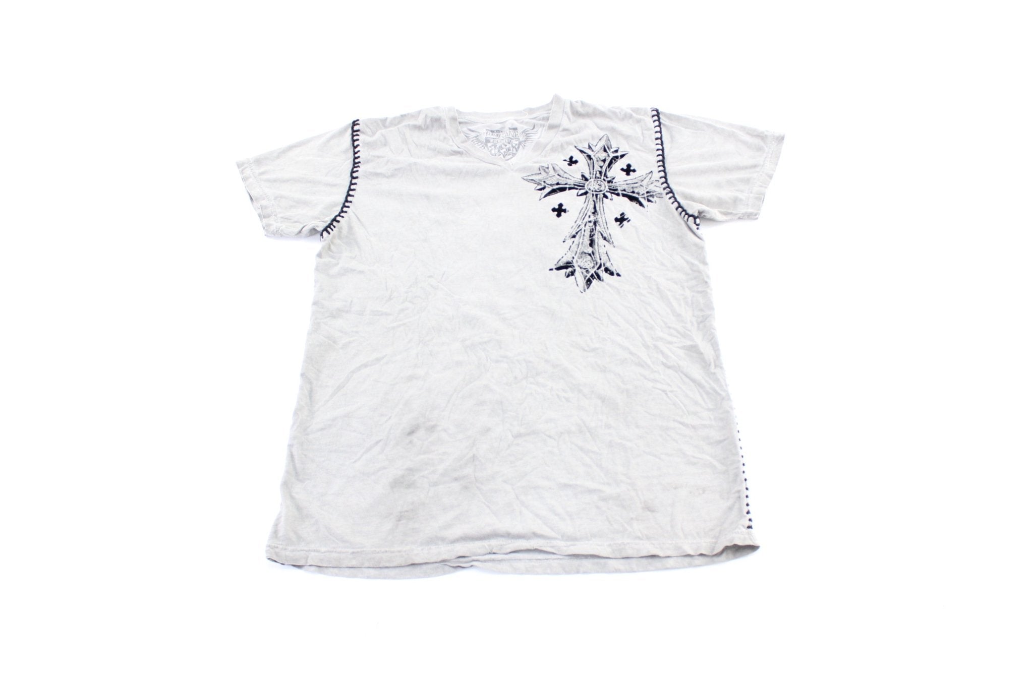 Y2K Rae State Cross Graphic T-Shirt - ThriftedThreads.com