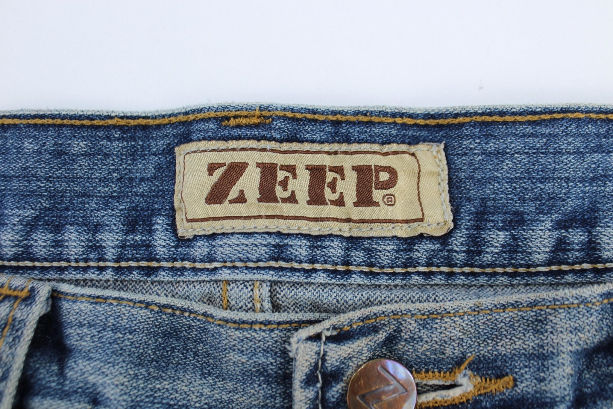Zeep Embroidered Denim Jeans - Pants/Shorts - Thrifted Threads