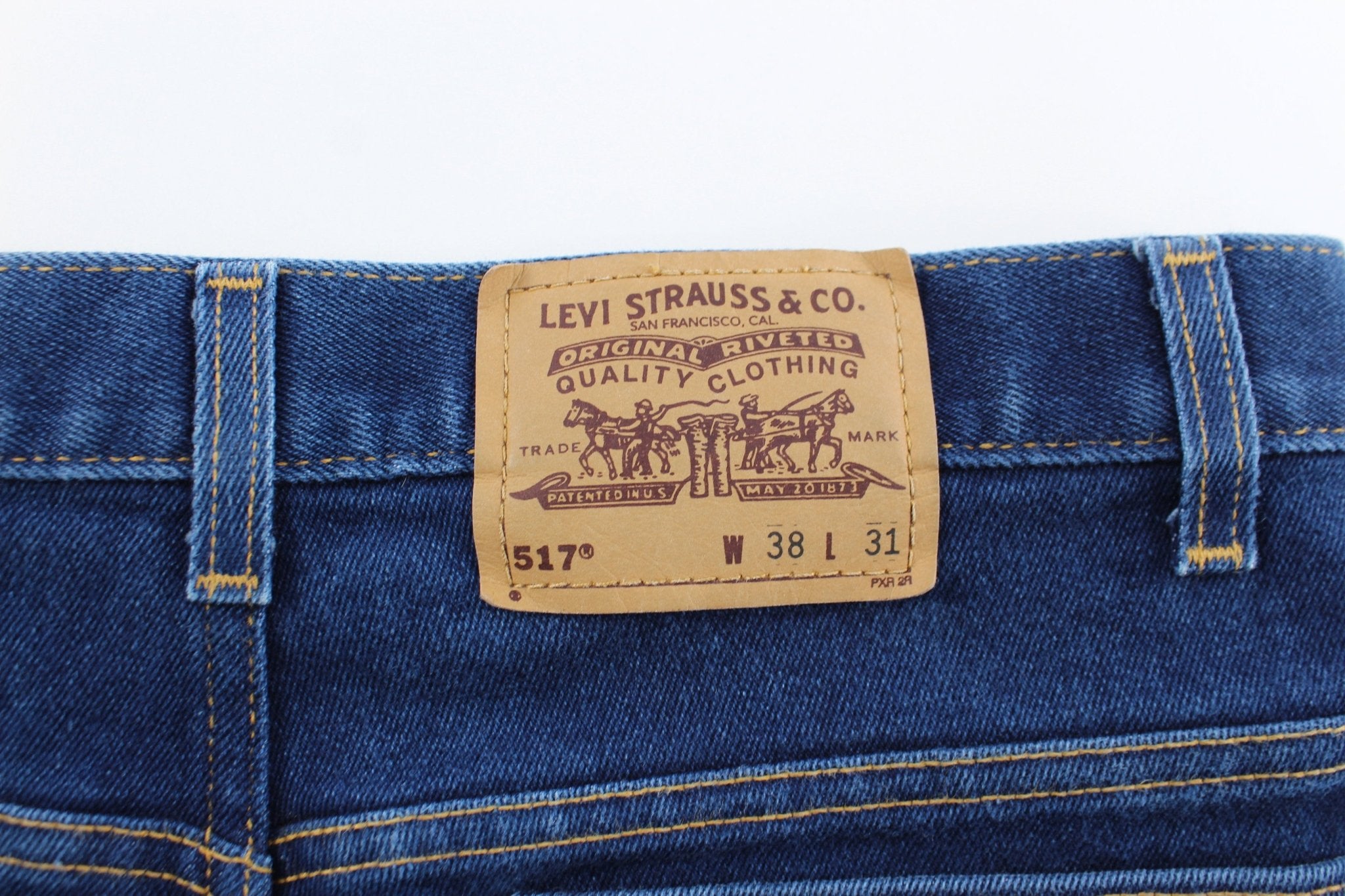 517 Levi's Dark Blue Denim Jeans - ThriftedThreads.com
