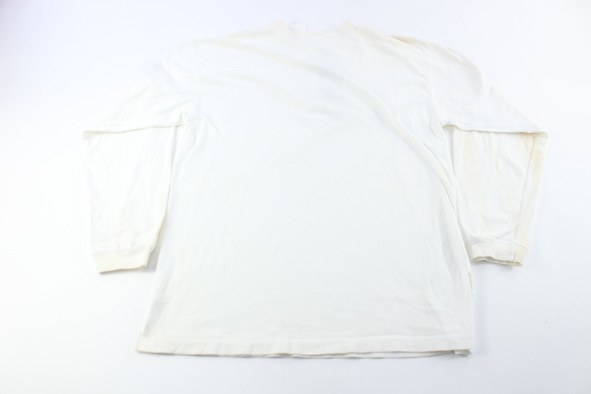 90's The Disney Store Embroidered Mickey Mouse Christmas T-Shirt - ThriftedThreads.com