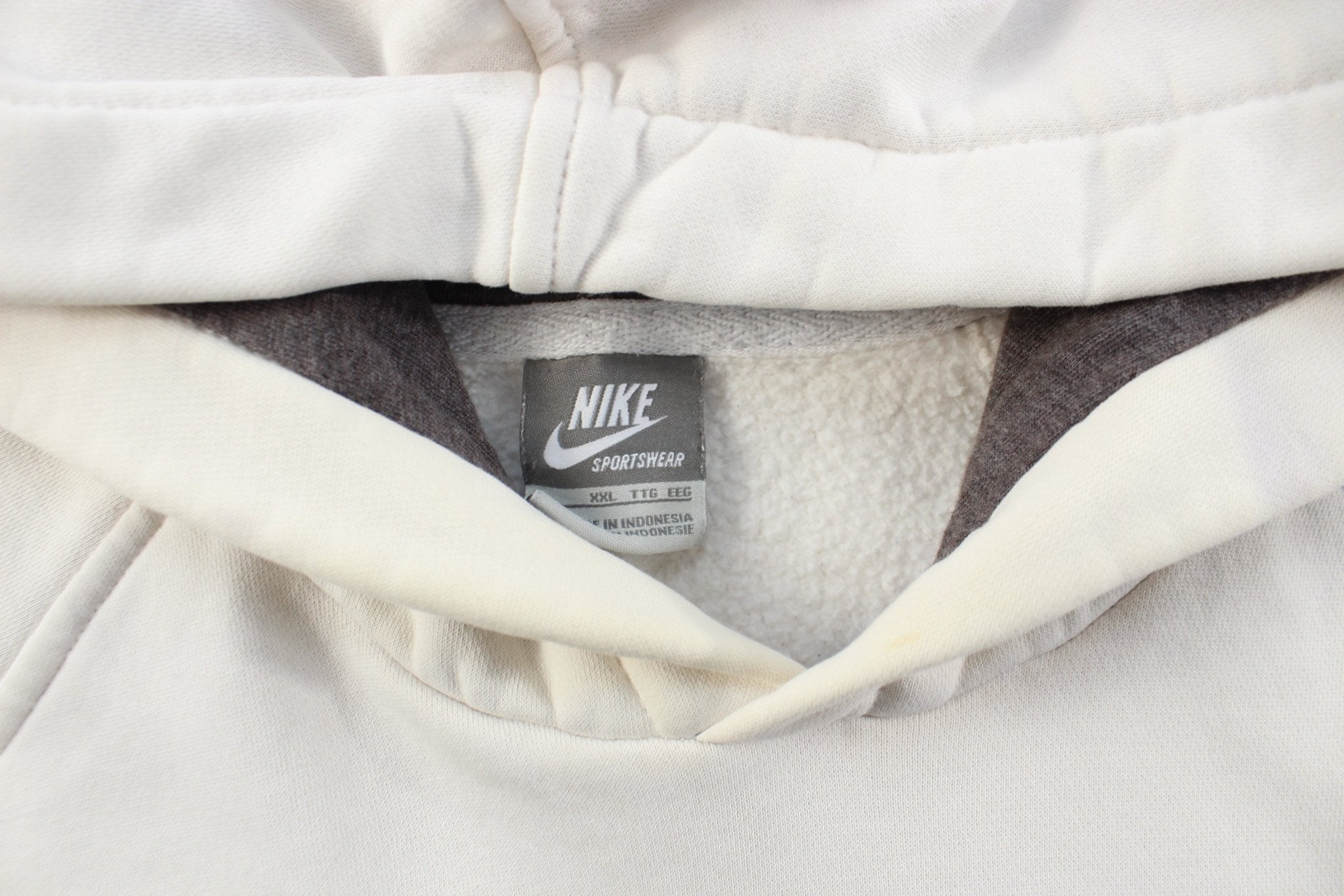 Nike Embroidered Logo White Pullover Hoodie - ThriftedThreads.com