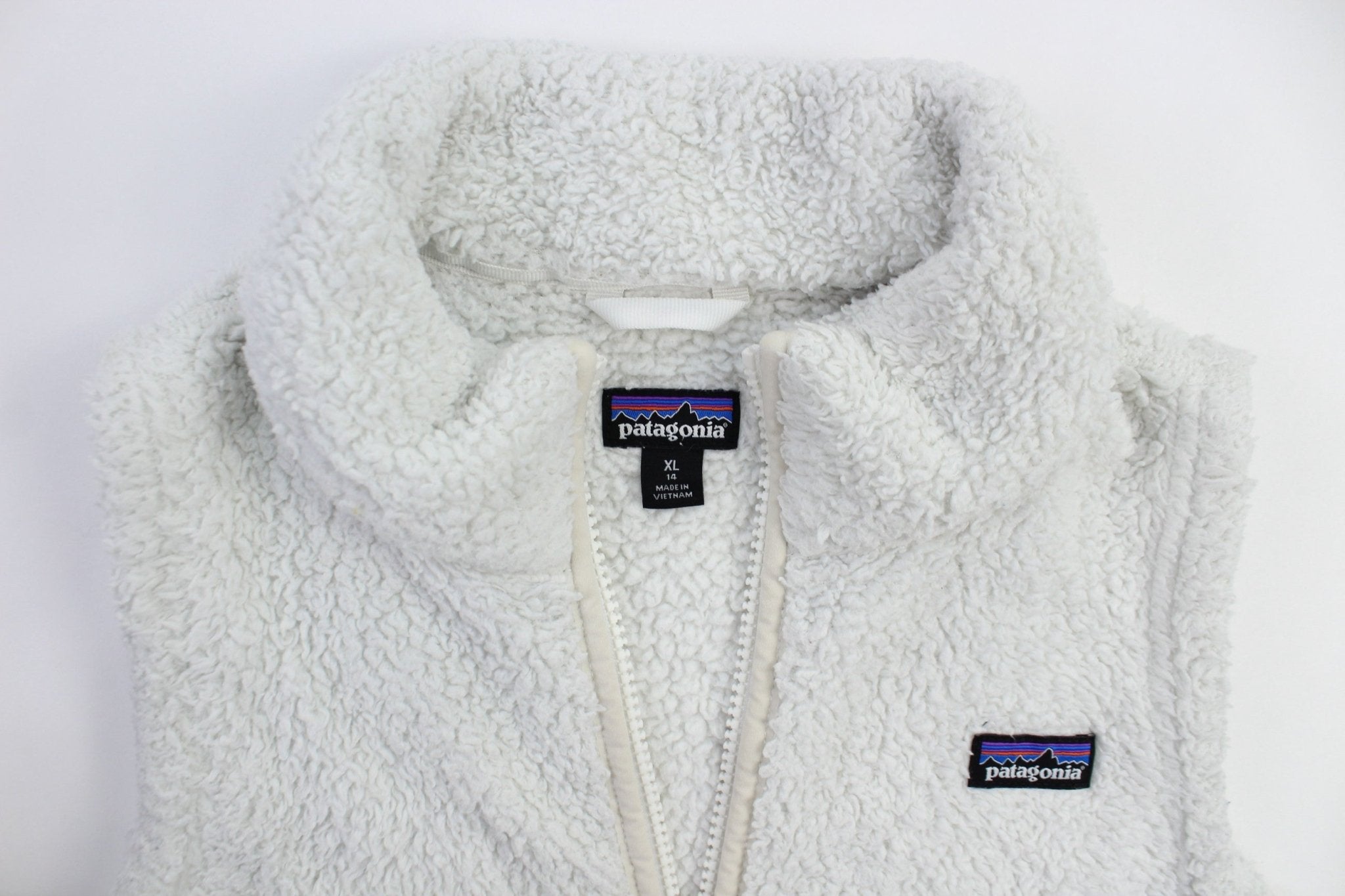 Women's Patagonia White Fleece Vest - ThriftedThreads.com