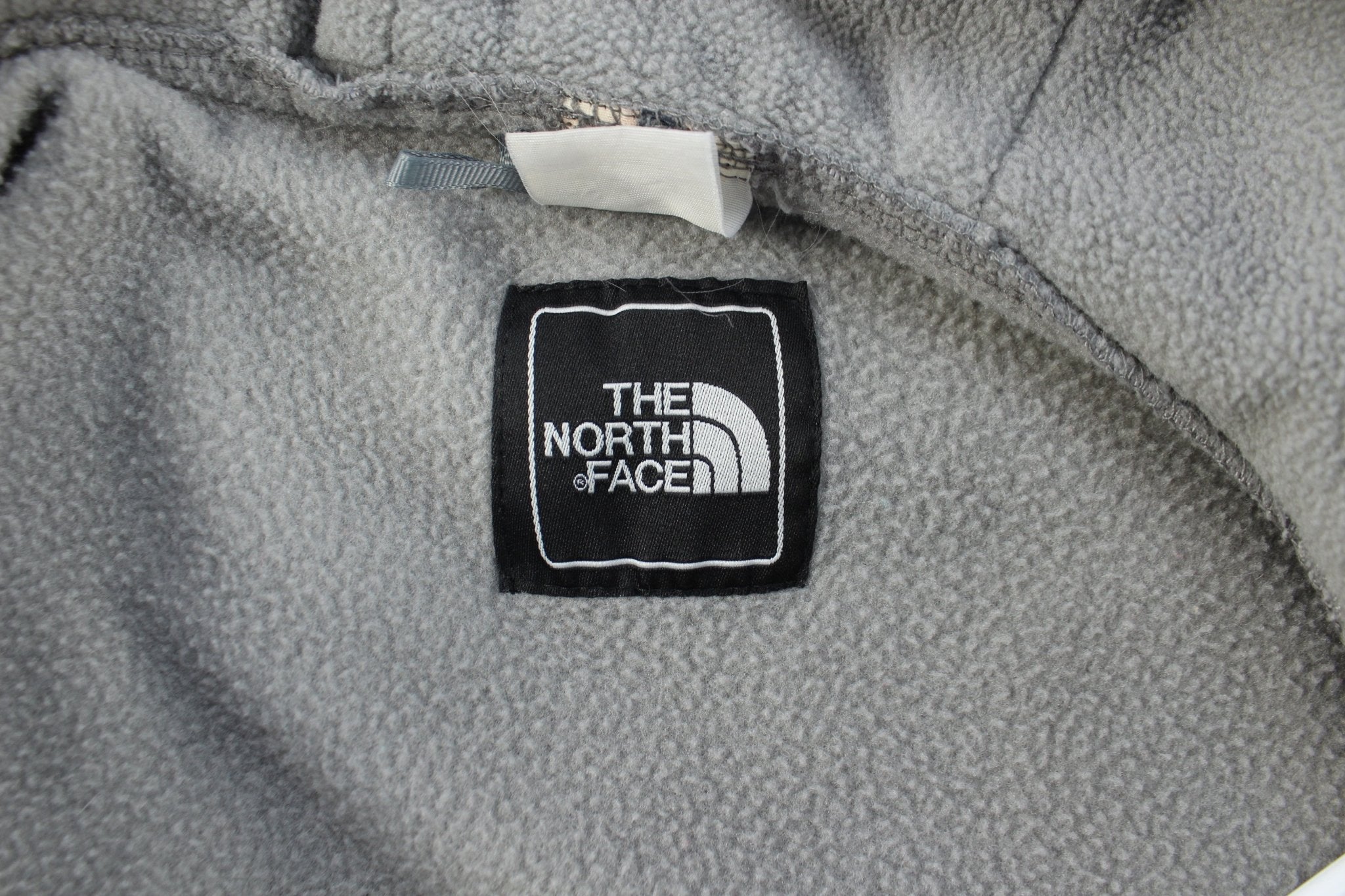 Women's The North Face Embroidered Logo Grey & Pink Zip Up Jacket - ThriftedThreads.com